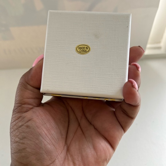 🚨  Sterling Silver Cynthia Rowley Hoops - Picture 4 of 4